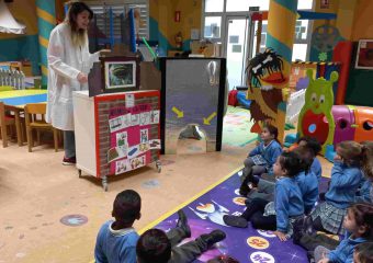 Aprende con Gisele y Claudia hacer manualidades para niños el